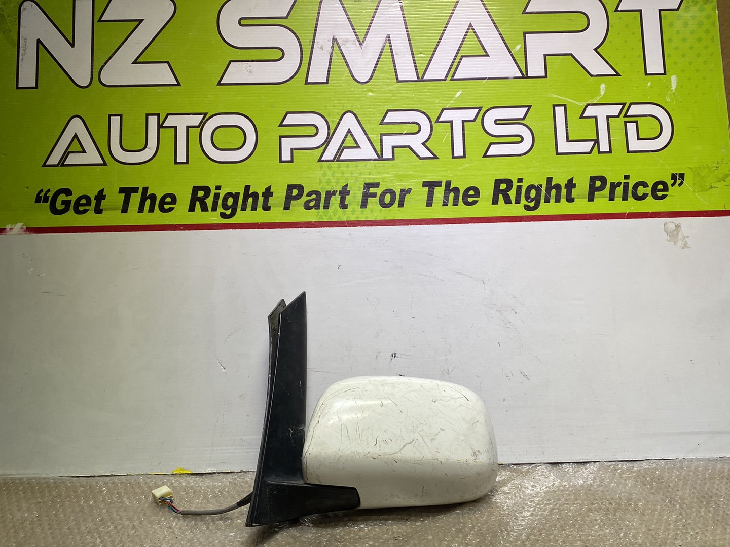 2005 Used Toyota Noah- Left Door Mirror PN: 5 wires