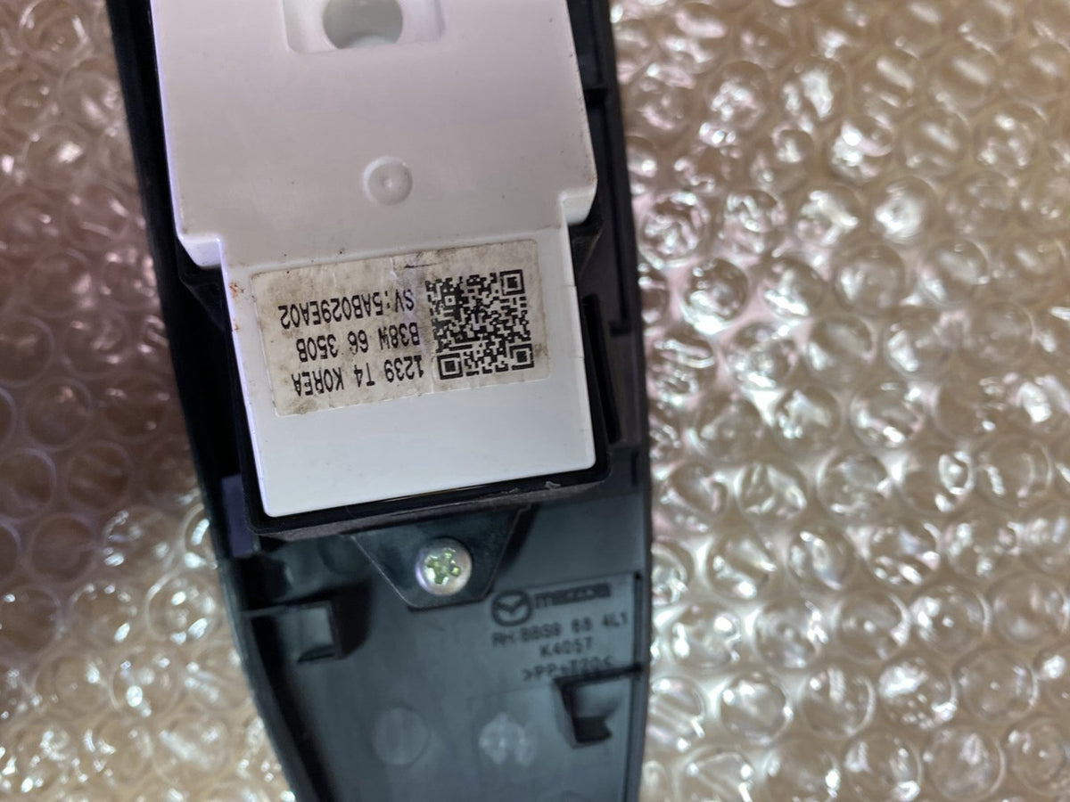 2011 Mazda Axela - Master Power Window Switch PN: B38W66350B