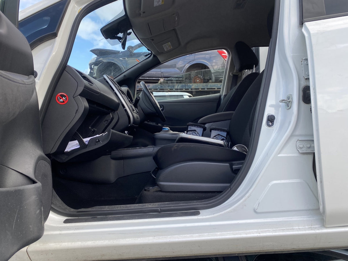 2016 Nissan Leaf S AZE0 Dismantling For Parts