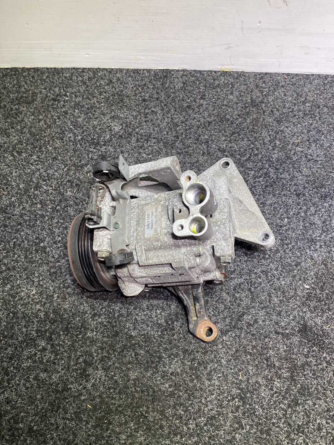 2010 Subaru Forester SH5 - A/C Compressor PN: 506021-7560