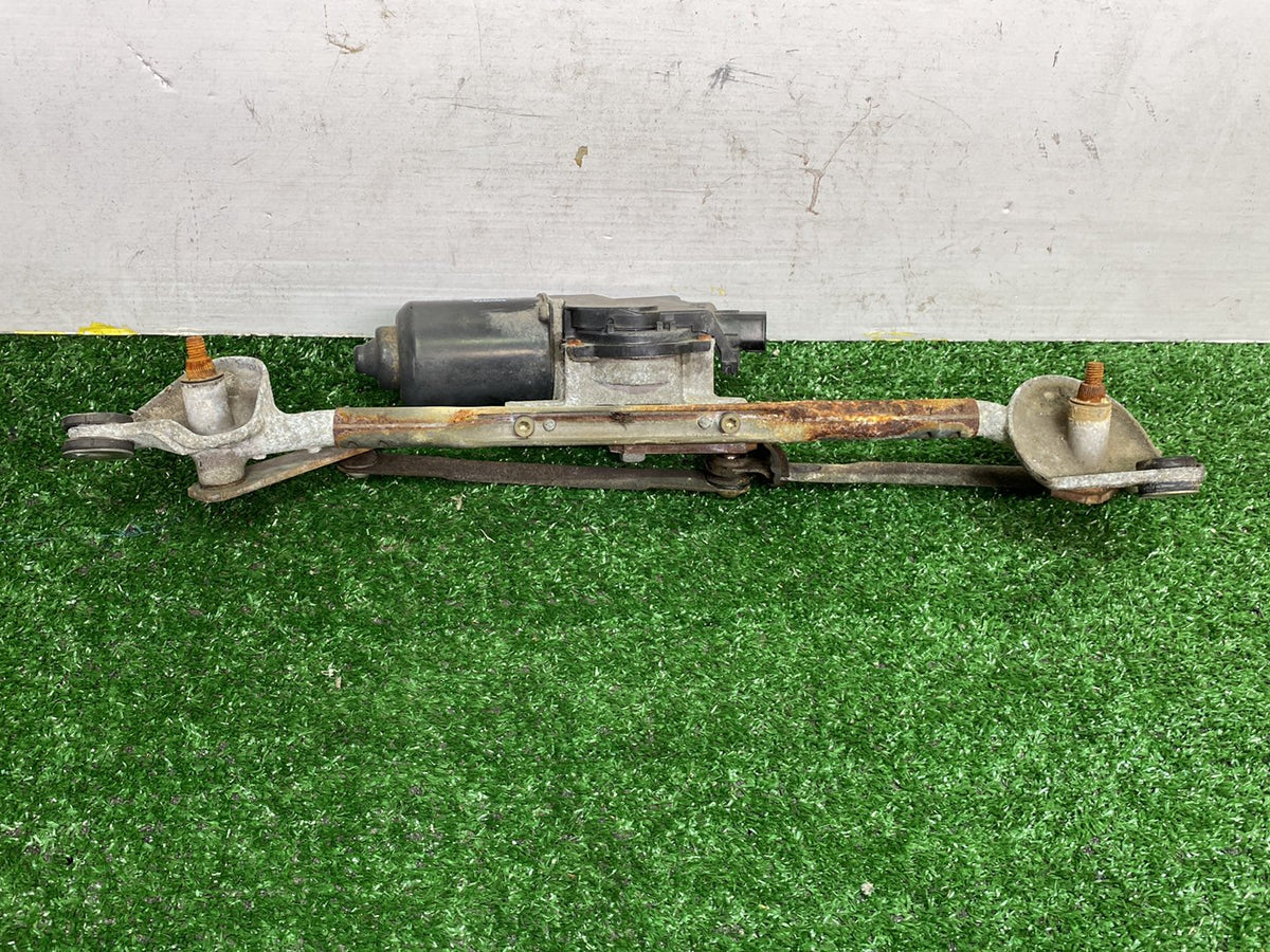 2005 Used Toyota Ist NCP60 - Wiper Motor PN: 8511052270