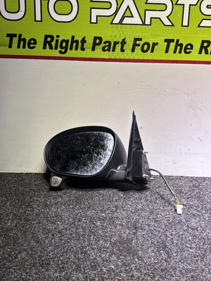 2011 Nissan Juke I F15 F15 - Left Door Mirror PN: 5 wires