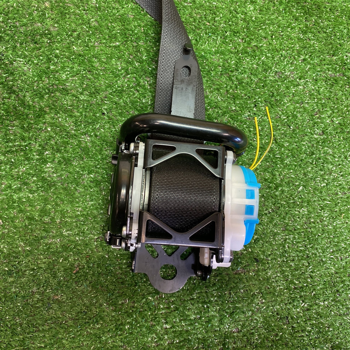 2014 Mazda Atenza - Left Front Seat Belt PN: See photos