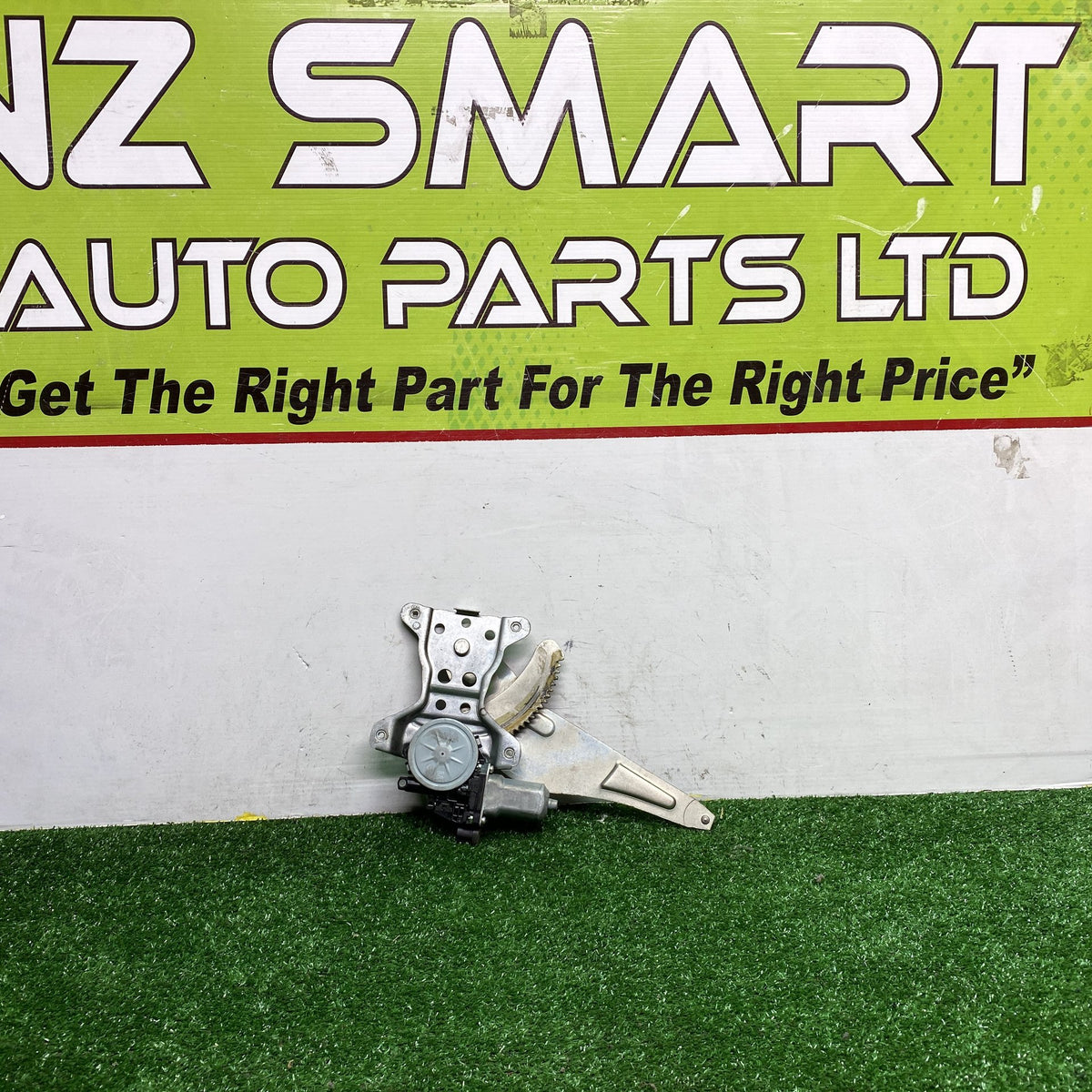 2005 Suzuki Swift - Right Rear Window Regulator/Motor PN: 83530-63J00