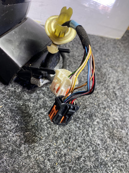 2012 Citroen C4 - Left Door Mirror PN: 11 wires / 2 plugs