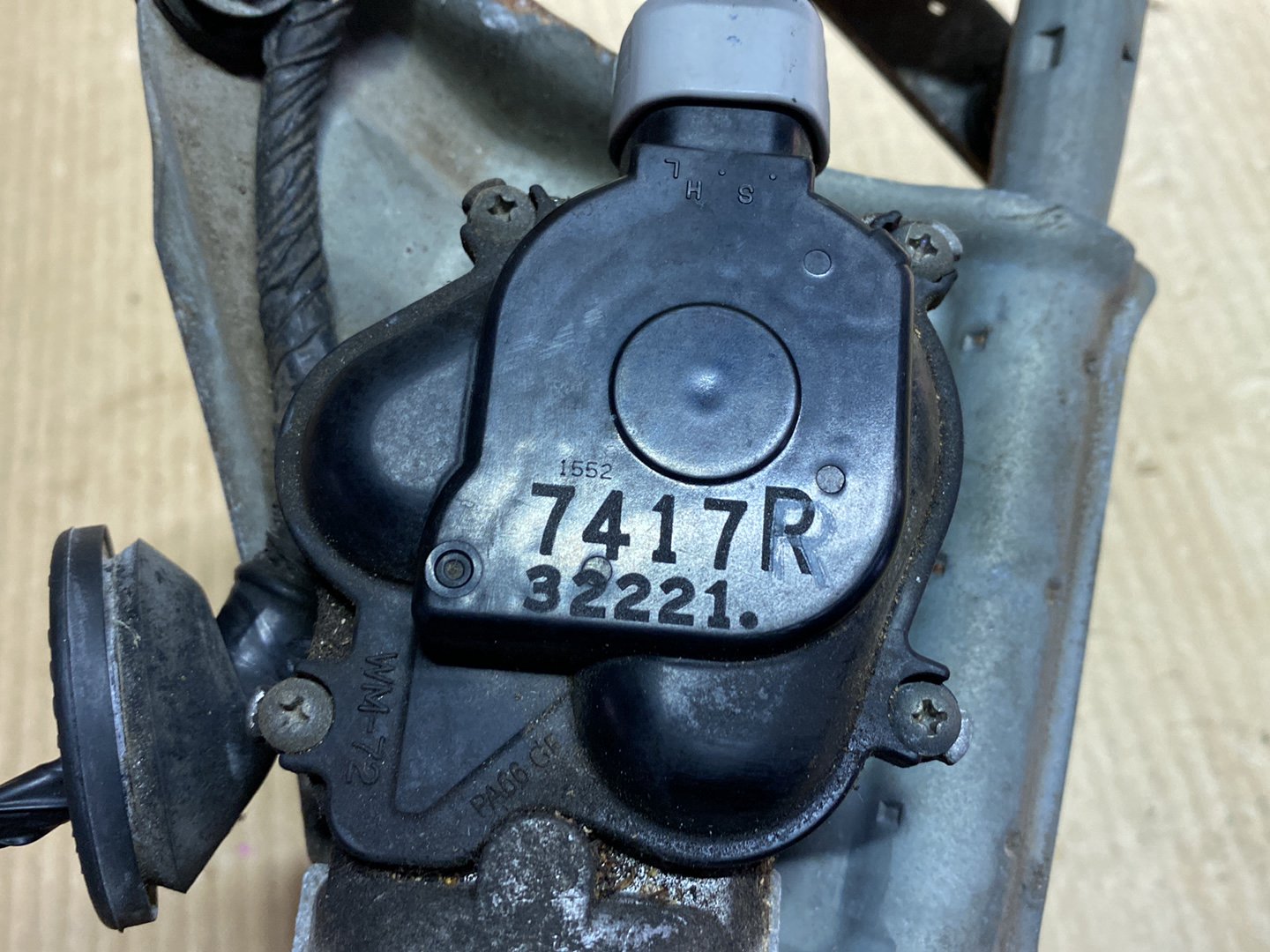 2007 Subaru Impreza GGC - Wiper Linkage PN: wiper motor