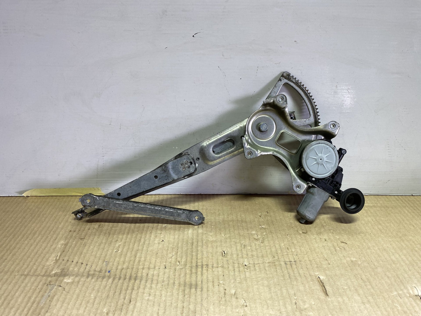 2009 Used Toyota Prius NHW20- Right Front Window Regulator/Motor