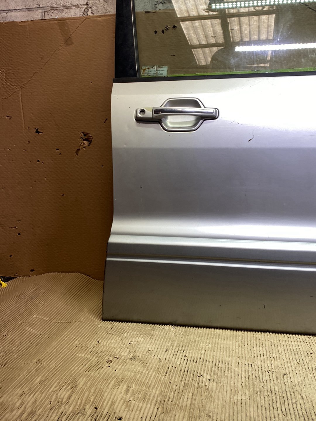 2002 Mitsubishi Pajero- Right Front Door PN: see photos-complete