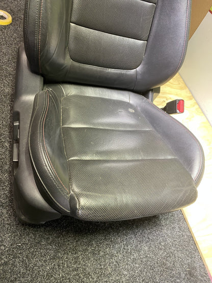 2013 Mazda CX-5 KE2AW - Right Front Seat