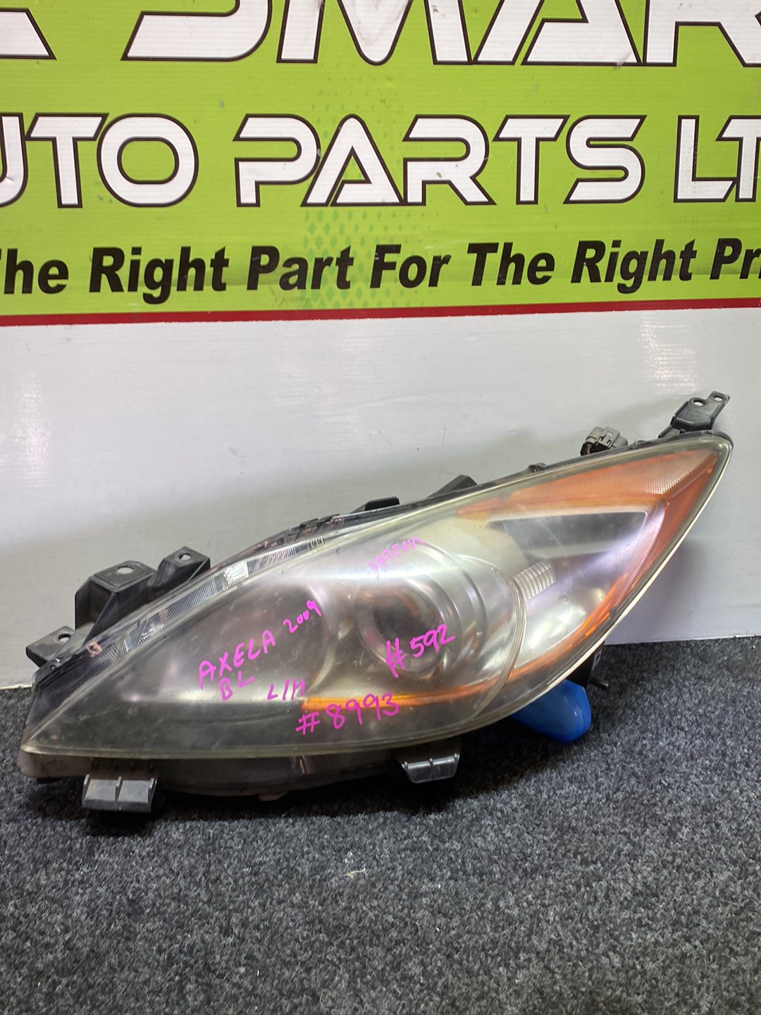 2009 Mazda Axela - Left Headlight Auto Adjust/ Non Hid/ Koito100-41343