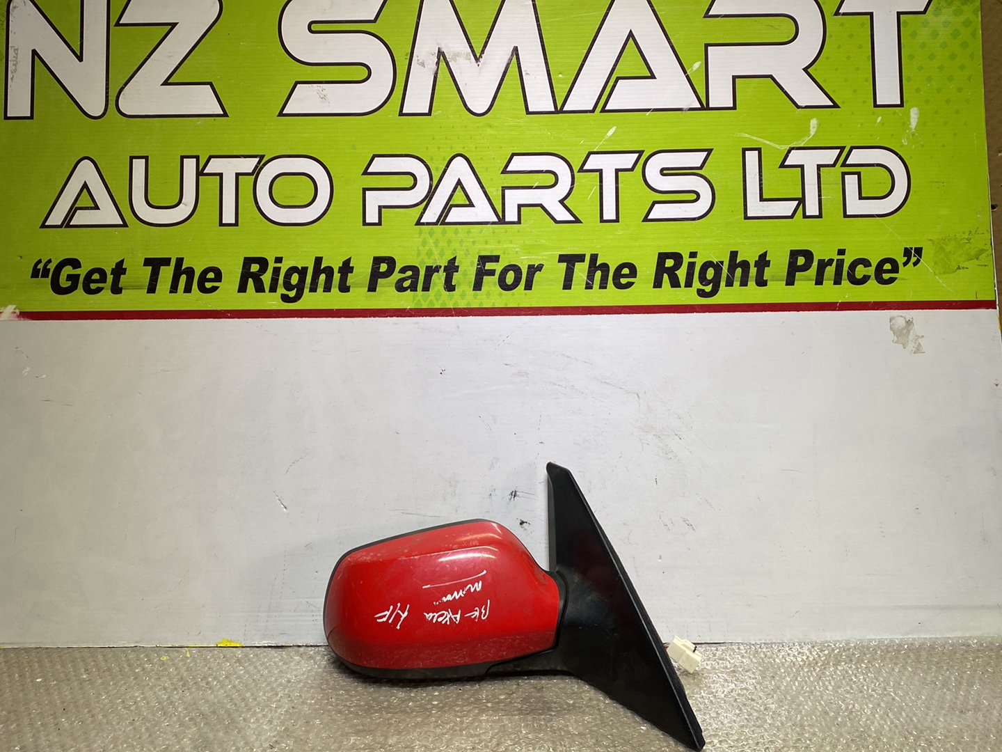 2005 Mazda Axela- Right Door Mirror PN: 5 wires