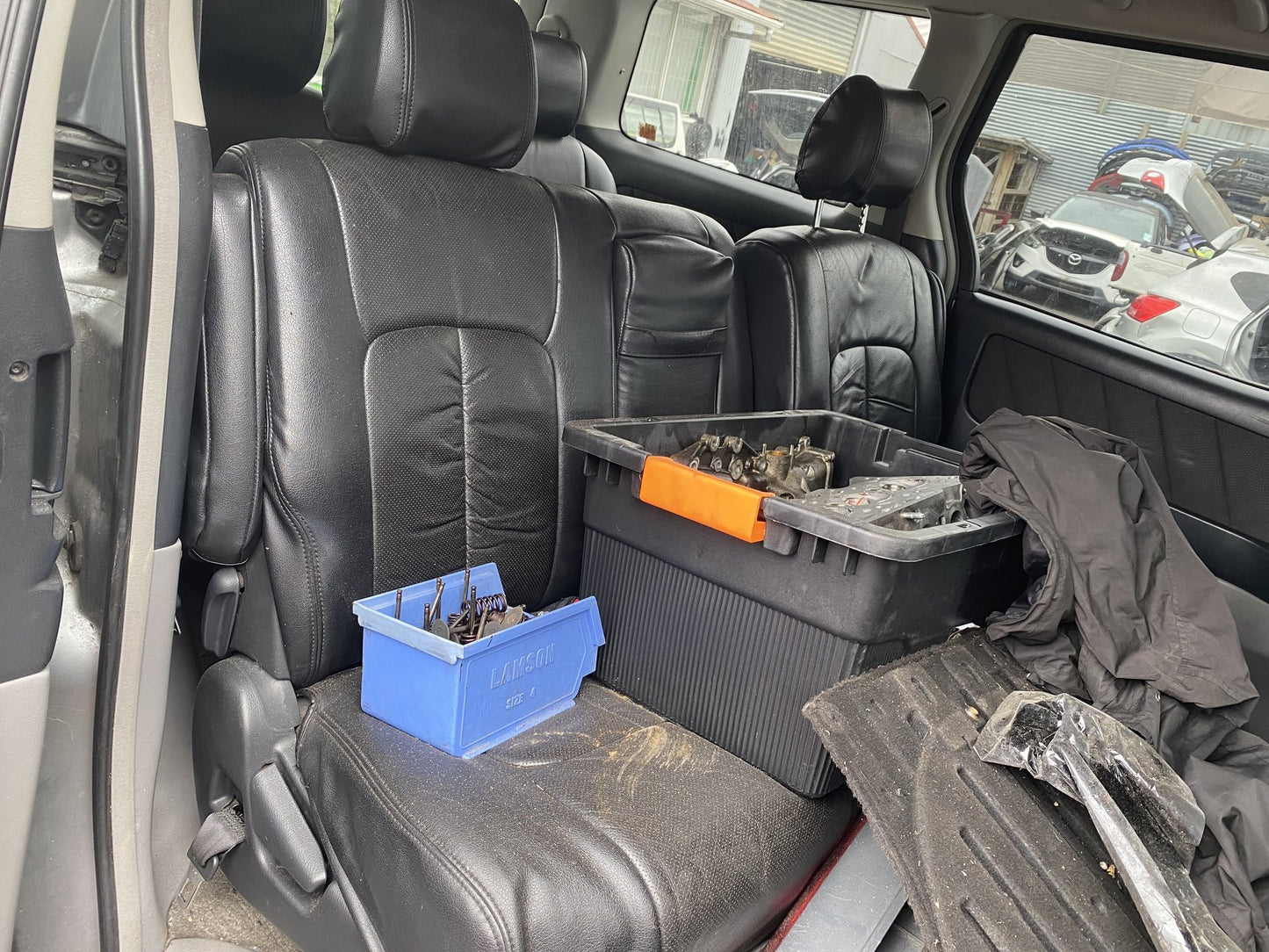 2005 Toyota Alphard ANH10 Dismantling For Parts