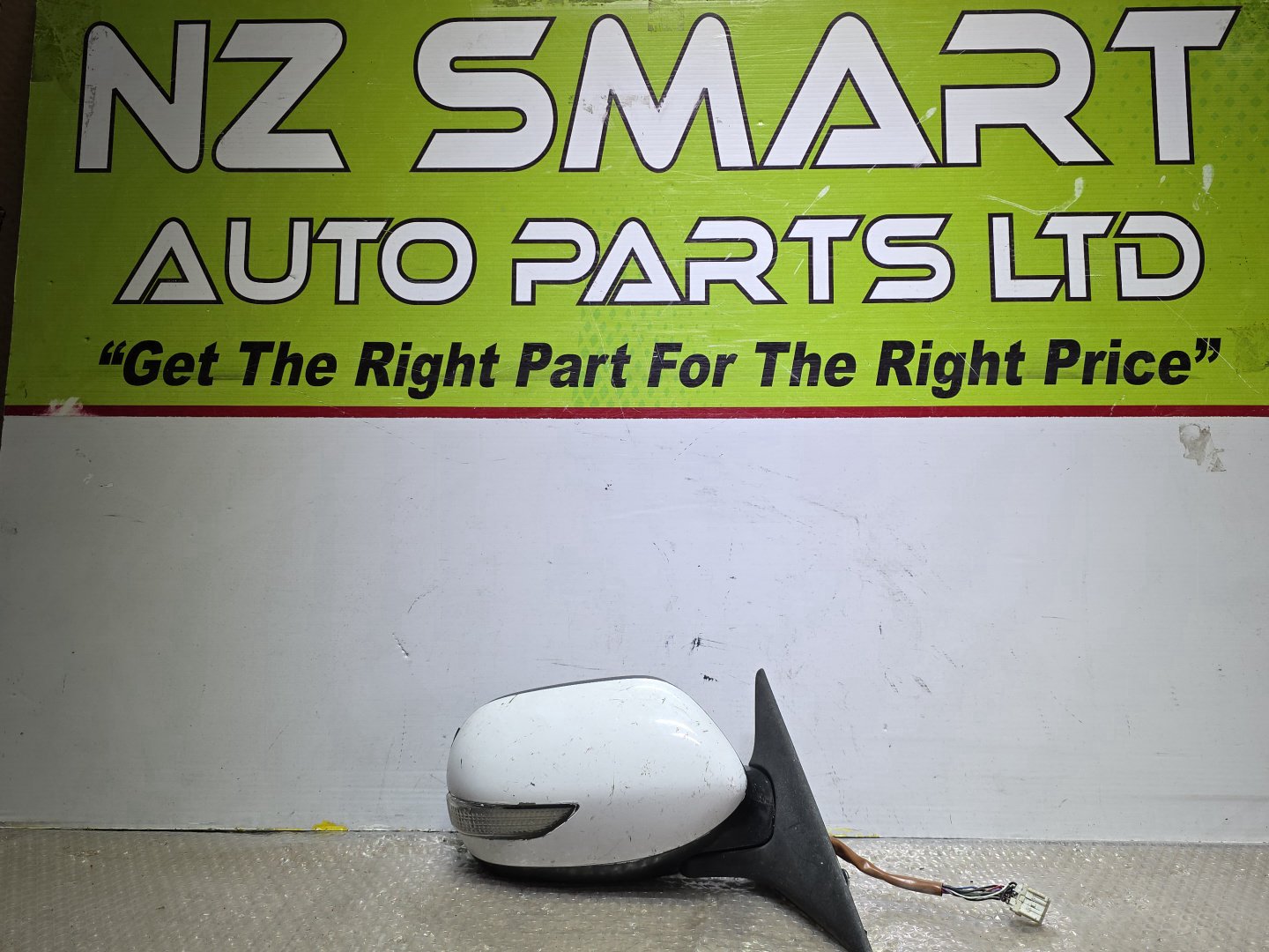 2009 Subaru Legacy- Right Door Mirror PN: 9 wires