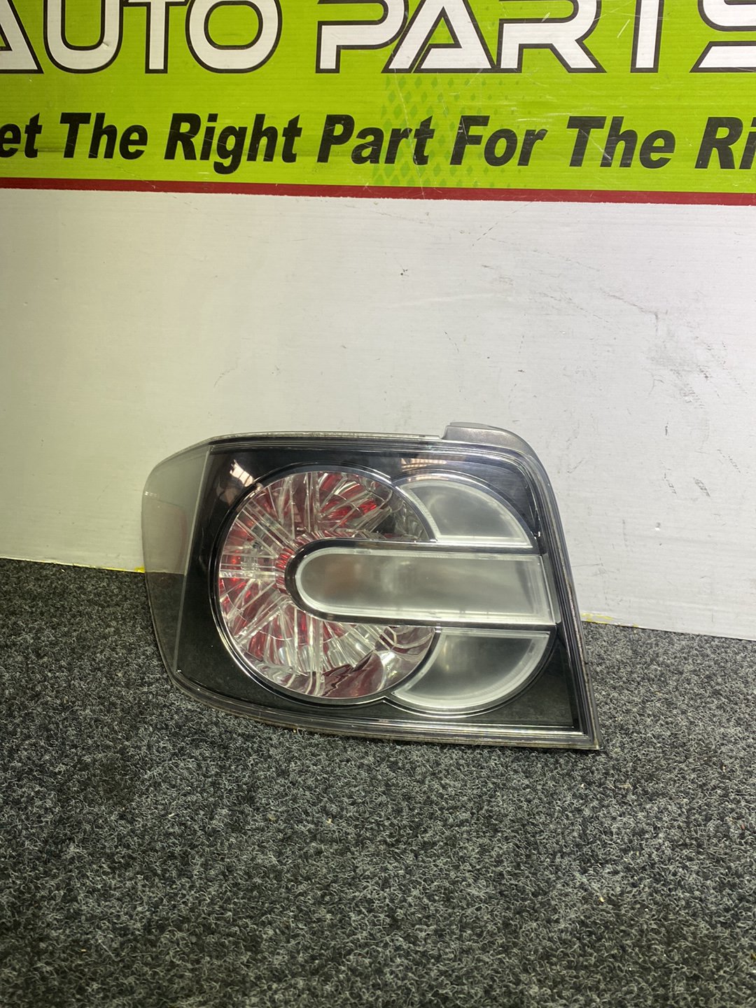 2007 Mazda CX-7 ER3P - Left Taillight PN: KOITO 220-61583