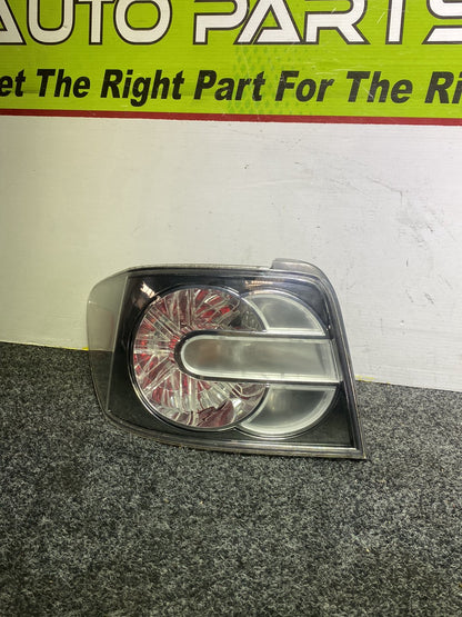 2007 Mazda CX-7 ER3P - Left Taillight PN: KOITO 220-61583