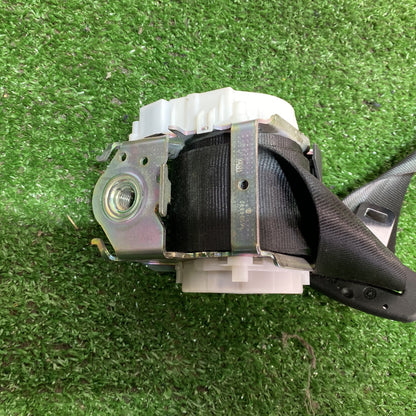 2007 Ford Mondeo - Rear Centre Seat Belt PN: See photos