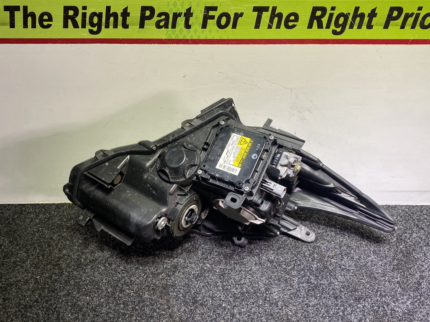 2014 Toyota Prius - Left Headlight PN: KOITO 47-52