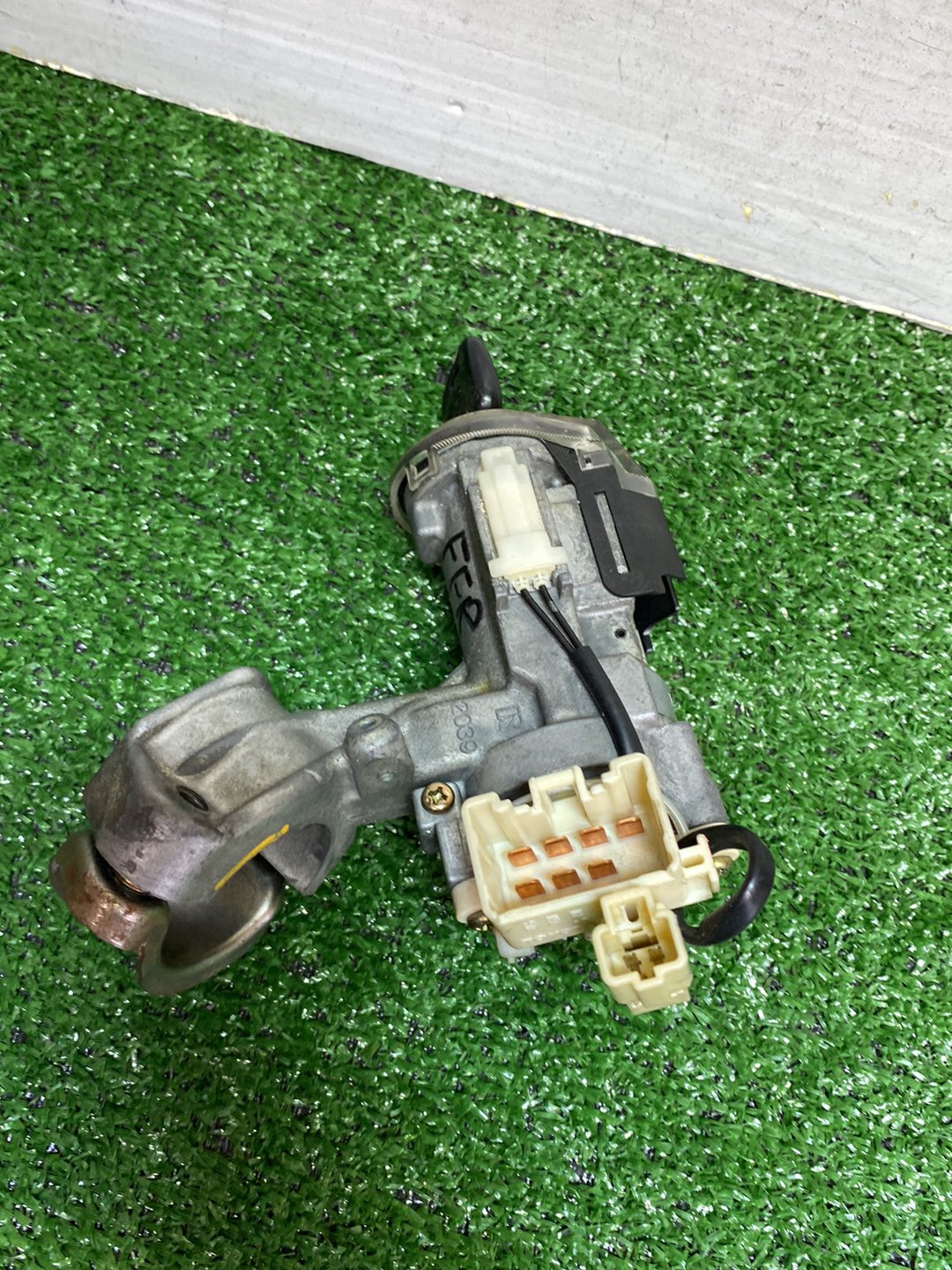 2002 Used Toyota Caldina - Ignition Switch Key PN: 2039A