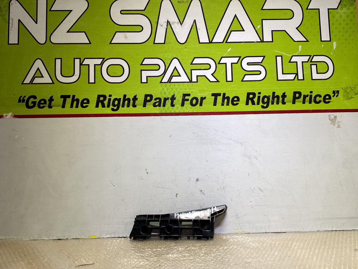 2009 Used Toyota Prius - Left Front Bumper Retainer PN: 5211647040