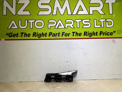 2009 Used Toyota Prius - Left Front Bumper Retainer PN: 5211647040