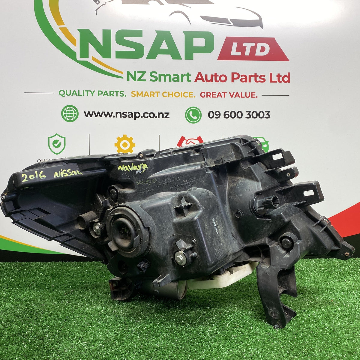 2016 Nissan Navara - Left Headlight PN: See photos
