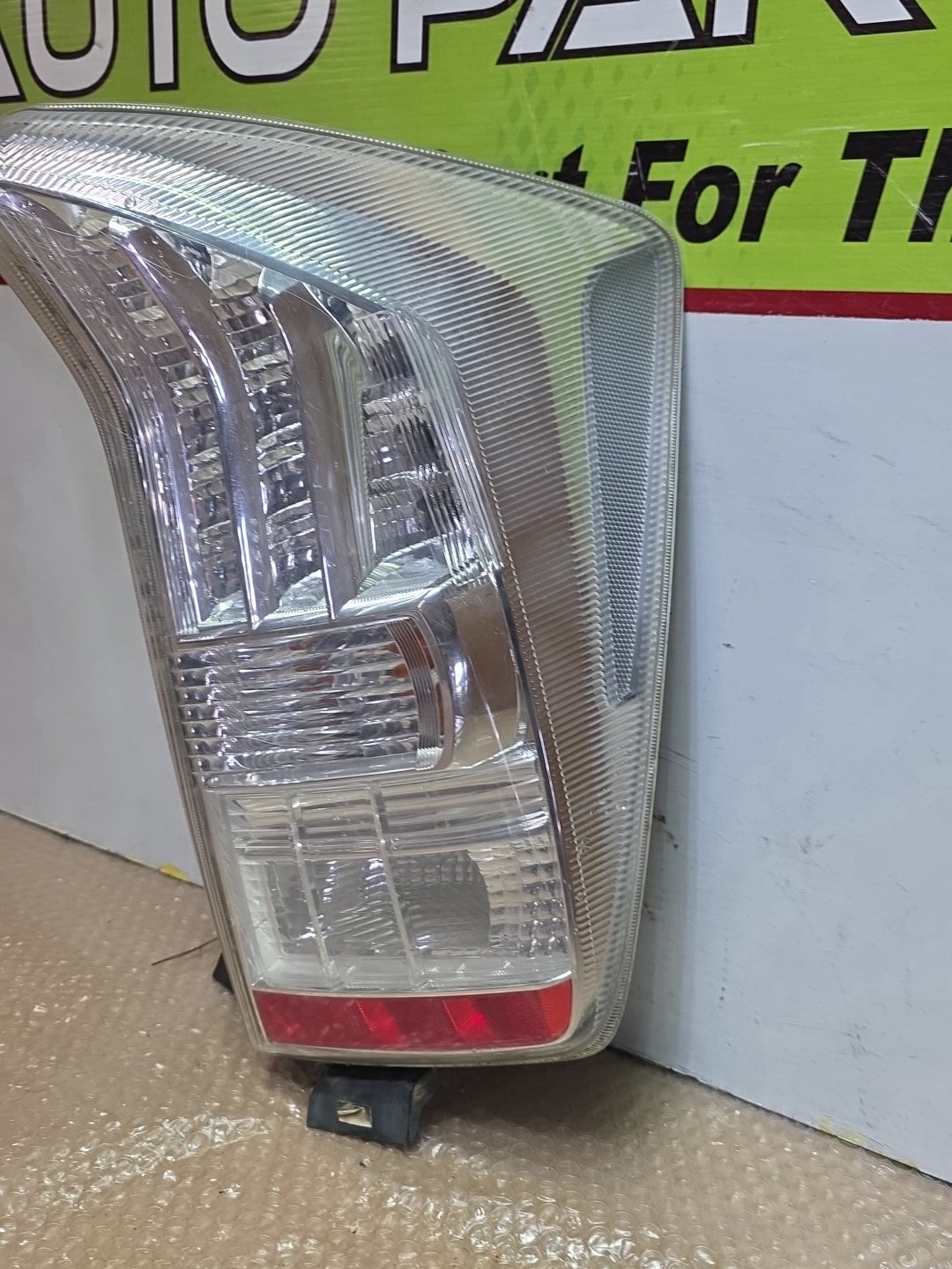 2009 Toyota Prius - Right Taillight PN: 8155147121