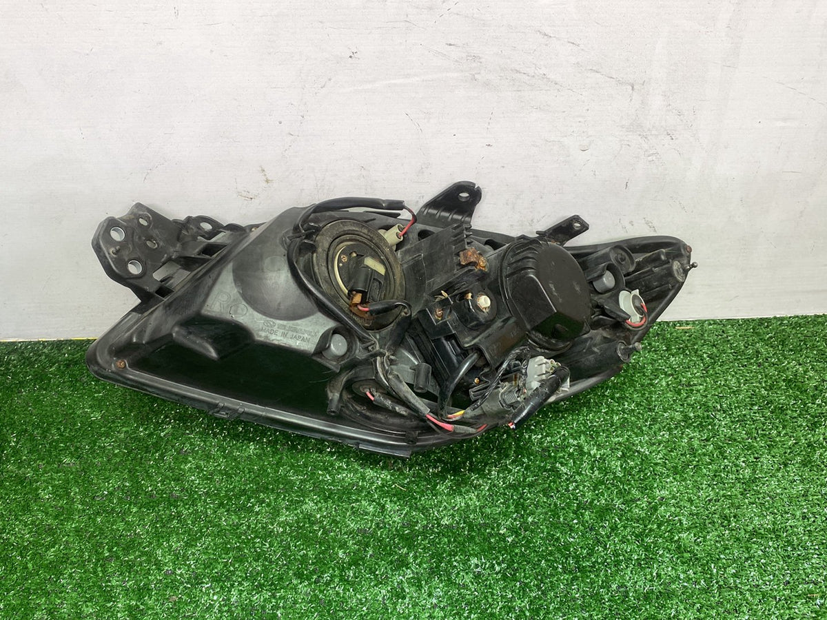 2006 Subaru Impreza - Right Headlight PN: 84001FE860