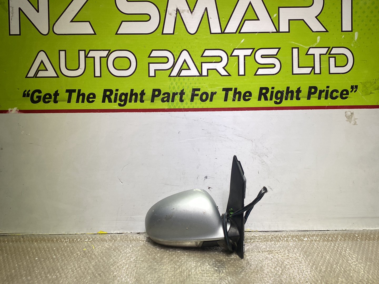 2008 Volkswagen Polo- Right Door Mirror PN: 8 wires