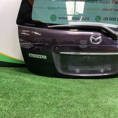 2006 Mazda Verisa DC5W - Tailgate PN: D4Y16202XD