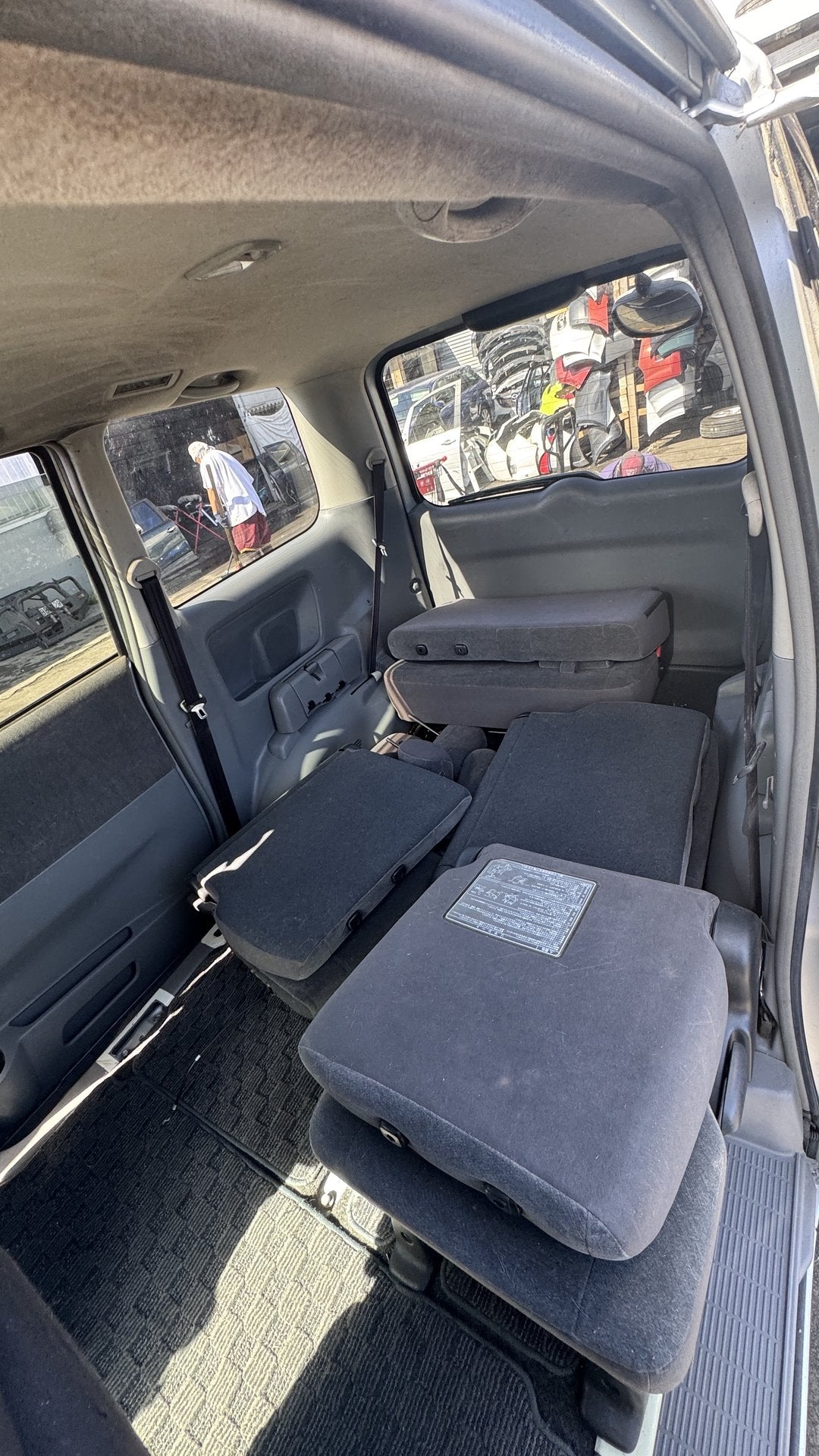 2005 Toyota Noah AZR60 Dismantling For Parts