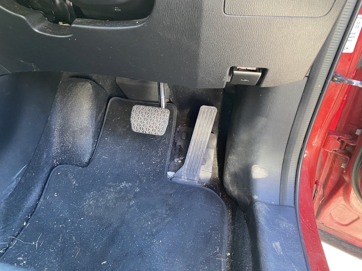 2012 Mazda CX-5  Dismantling For Parts