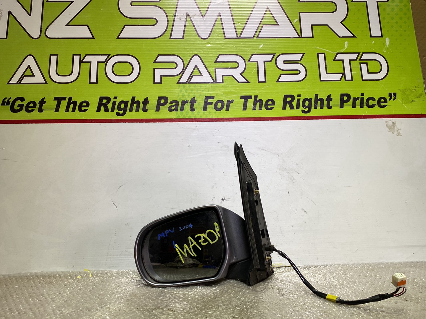 2004 Mazda MPV- Left Door Mirror PN: 5 wires