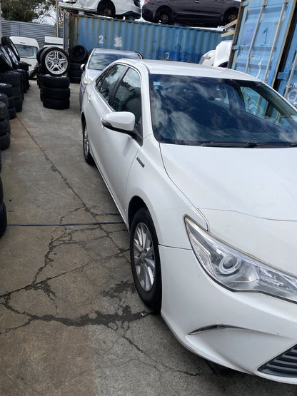 2016 Toyota Camry Hybrid H Dismantling For Parts