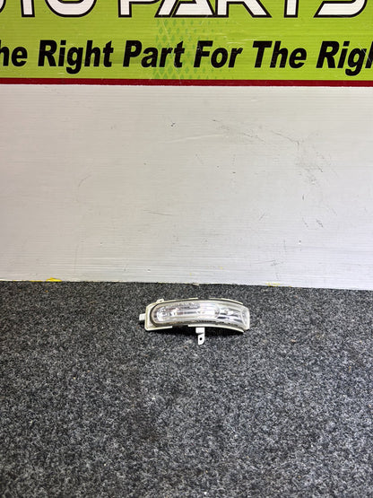 2007 Mazda MPV - Left Front Door Mirror Repeater Light PN: STANLEY P6106
