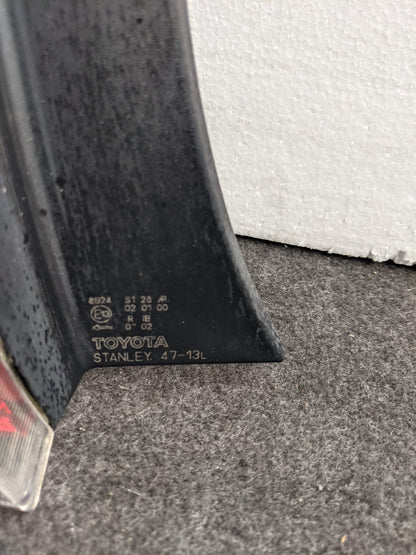 2007 Used Toyota Prius - Left Taillight PN: 47-13