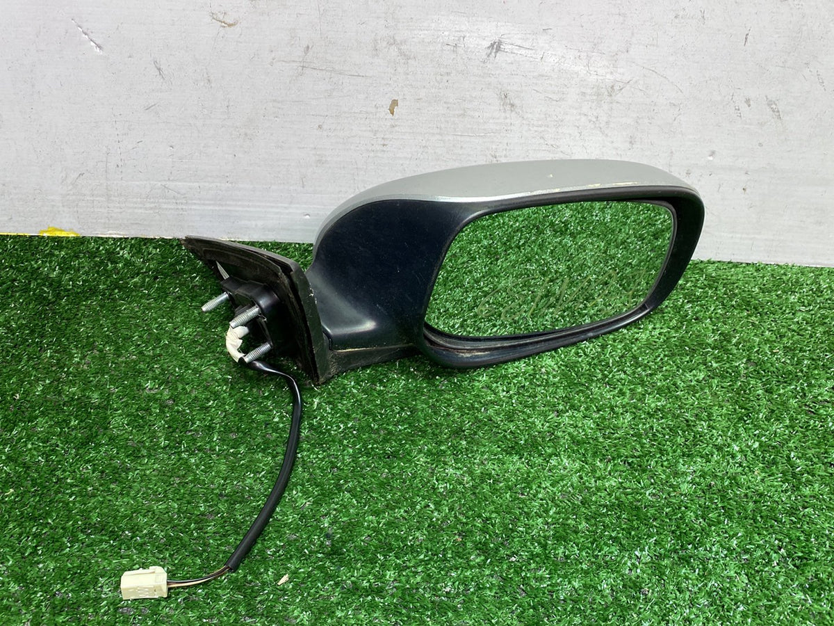Jun 2006 to Nov 2011 - Used Toyota Camry ACV40 AHV40 - Right Door Mirror