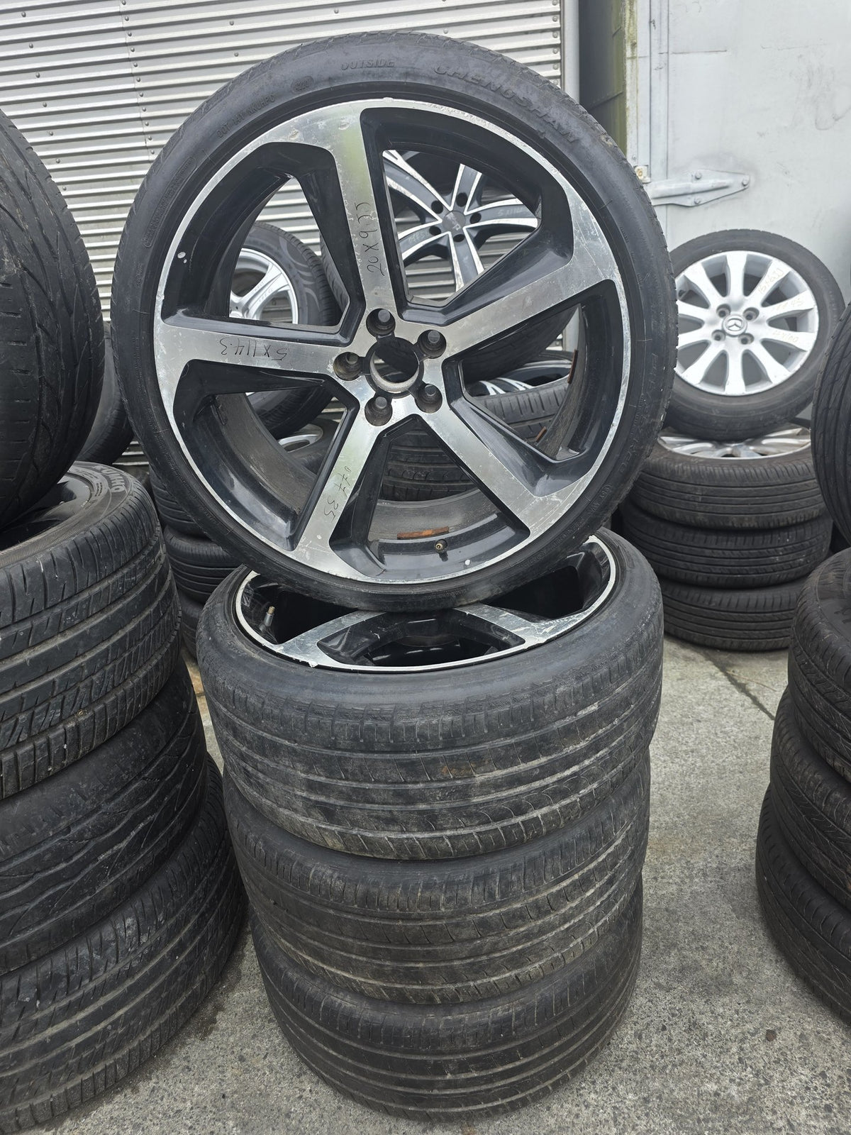 Mag Wheel Set 5x114.3 Stud Pattern/ Wheel Size: 20x9 JJ/ Offset: 35
