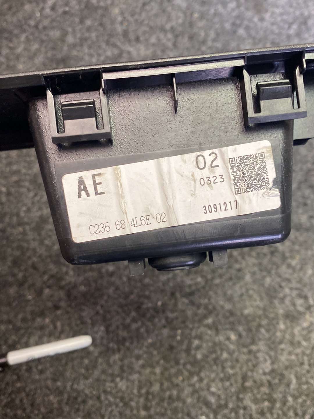 2010 Mazda Premacy - Left Front Window Switch
