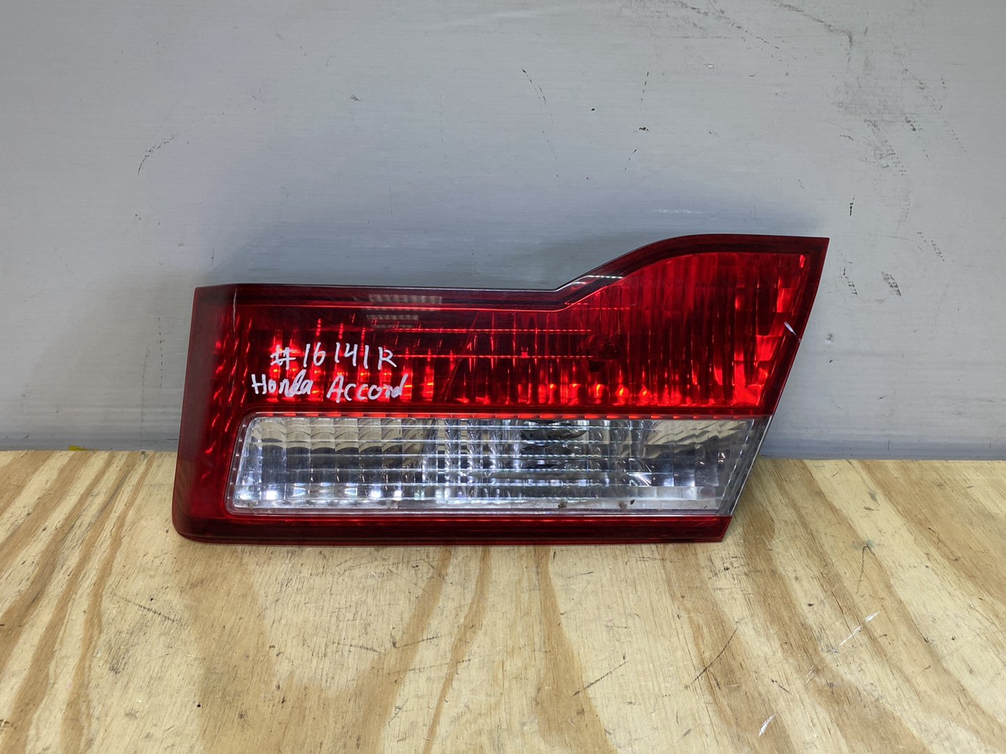 2000 Honda Accord - Right Boot Light PN: P1375