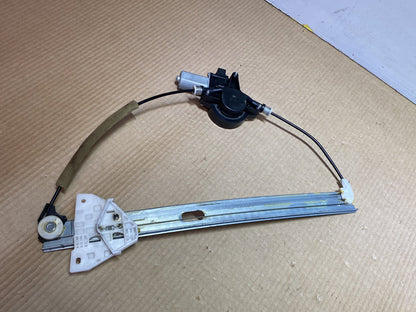 2010 Mazda Axela - Right Front Window Regulator/Motor