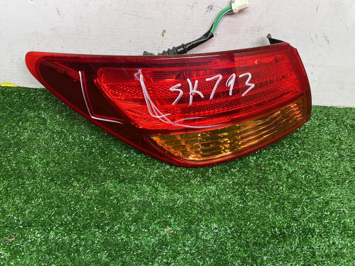 2007 Nissan Bluebird - Left Taillight PN: 220-63823