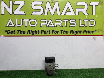 2005 Used Toyota Ist NCP60 - ABS Pump PN: See photos