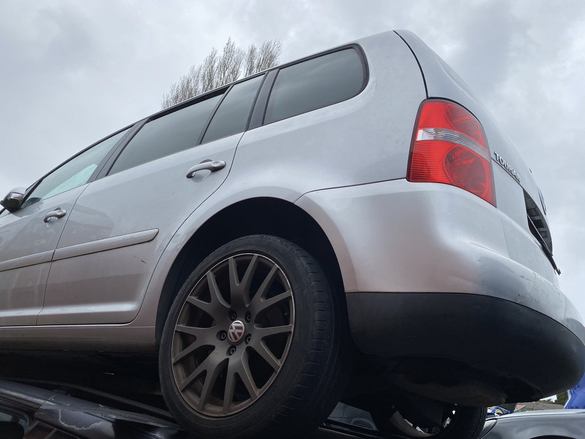 2005 Volkswagen Golf - Dismantling For Parts