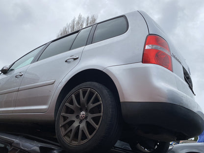 2005 Volkswagen Golf - Dismantling For Parts