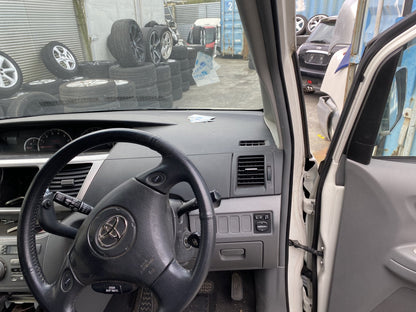 2007 Toyota Voxy AZR60- Dismantling For Parts