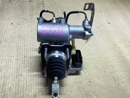 2015 Toyota Prius ZVW30 - ABS Brake Module