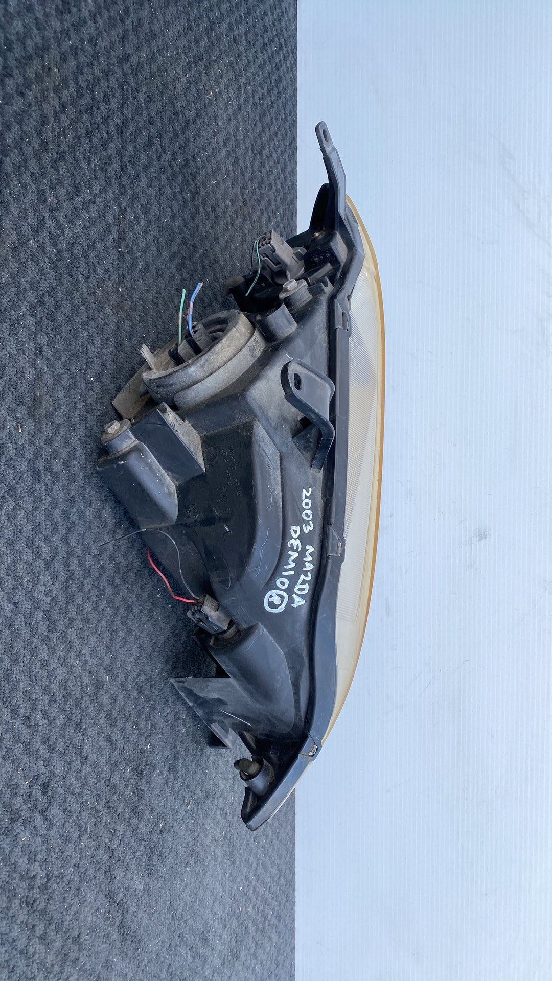 2003 Mazda Mazda2 - Left Headlight PN: P1919L