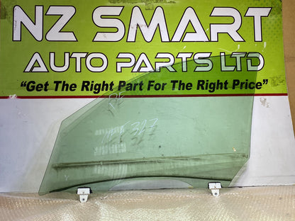 2011 Nissan Fuga - Right Front Door Glass PN: M508