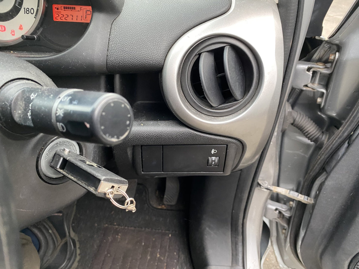 2005 Mazda Demio Dismantling For Parts