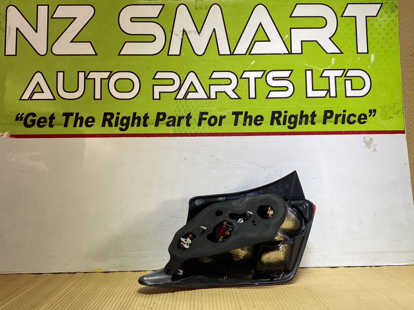 2006 Used Toyota Ist- Right Rear Light PN: 0482360